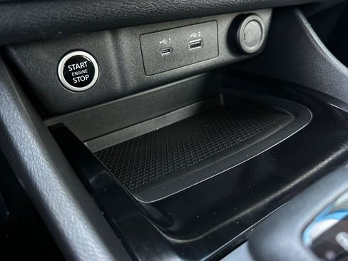 Used 2023 Nissan Rogue SV FWD image 39