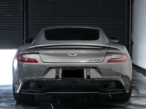 Used 2017 Aston Martin Vanquish Coupe image 10