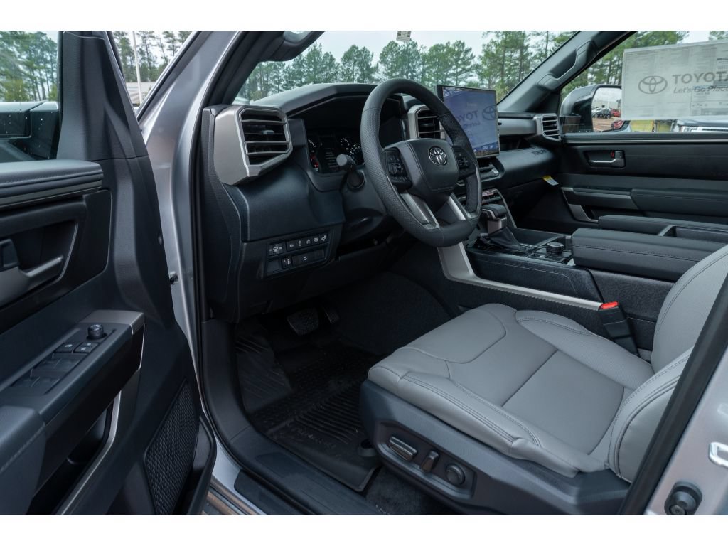 Used 2026 Toyota Tundra SR5 w/ SR5 Premium Package AWD/4WD image 10