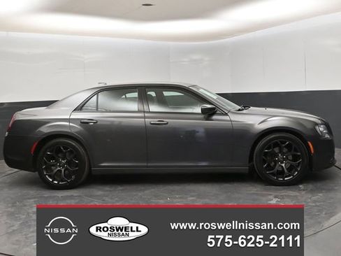 Used 2019 Chrysler 300 S image 1