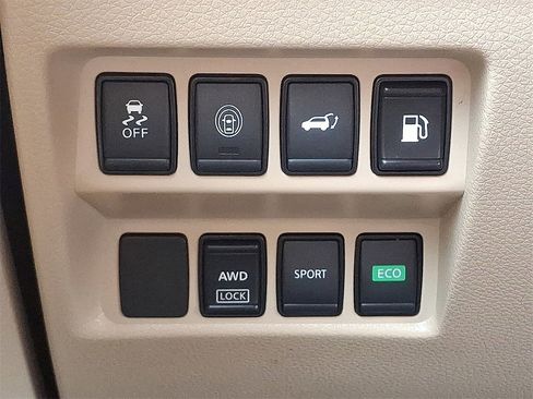 Used 2020 Nissan Rogue SV image 16