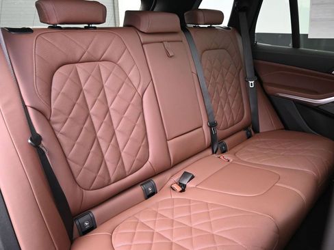 New 2026 BMW X5 sDrive40i image 31