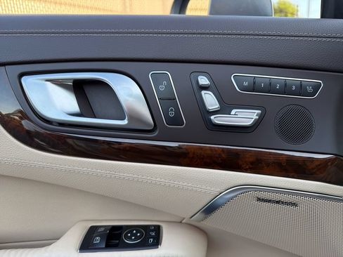 Used 2013 Mercedes-Benz SL 550 image 16