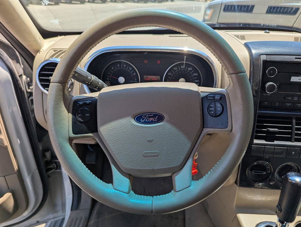 Used 2010 Ford Explorer XLT AWD/4WD image 10