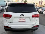 Used 2017 Kia Sorento LX w/ LX Convenience Package image 4