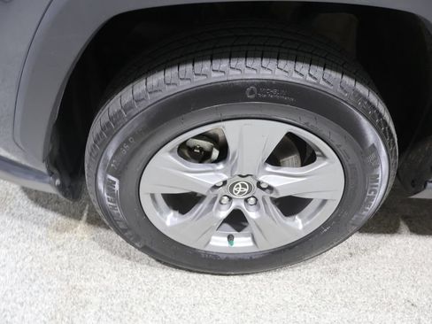 Used 2024 Toyota RAV4 LE AWD/4WD image 10