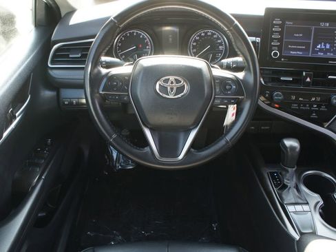 Used 2024 Toyota Camry SE image 5