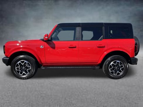 Used 2024 Ford Bronco Outer Banks AWD/4WD image 2