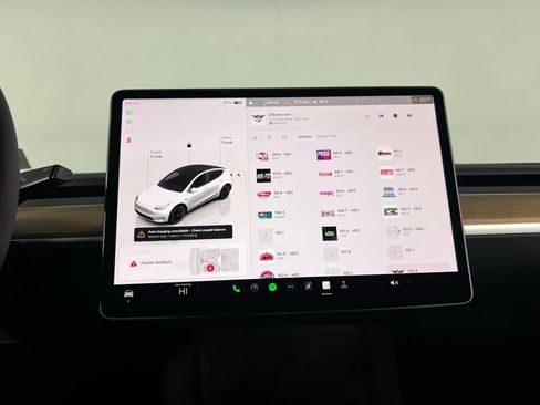 Used 2023 Tesla Model Y Long Range image 15