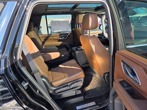 Used 2023 Chevrolet Tahoe High Country image 16