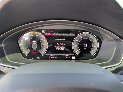 Certified 2024 Audi Q5 e Premium Plus w/ Premium Plus Package AWD/4WD image 20