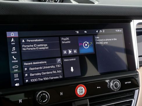 Certified 2022 Porsche Macan S AWD/4WD image 14