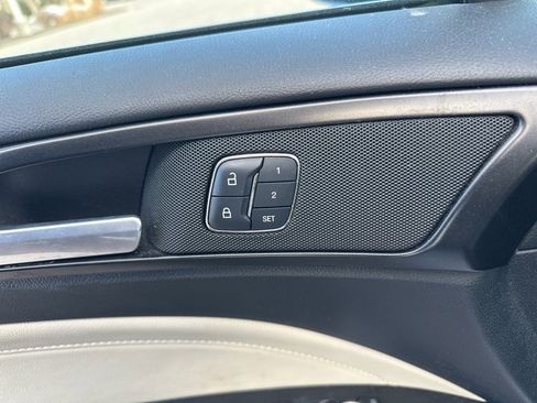 Used 2017 Ford Fusion Titanium image 18