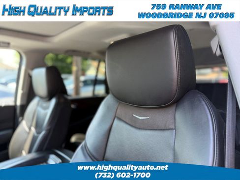 Used 2018 Cadillac Escalade Luxury AWD/4WD image 49