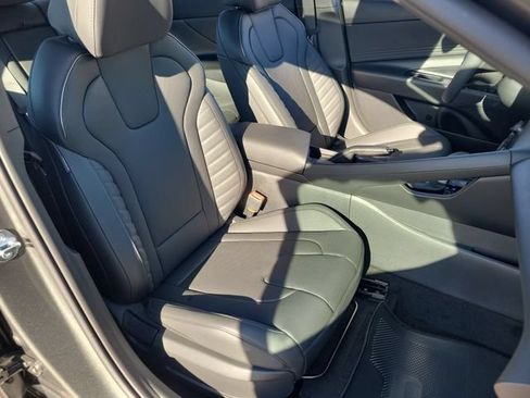 New 2026 Hyundai Elantra SEL Sport FWD image 23