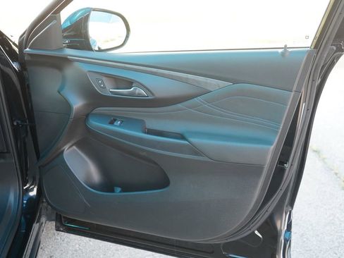 Used 2025 Buick Envista Sport Touring FWD image 19