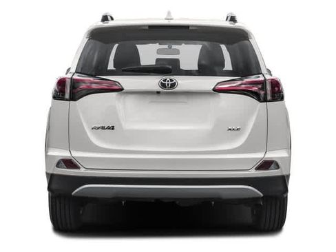 Used 2018 Toyota RAV4 XLE w/ Plus Extra Value Package AWD/4WD image 5