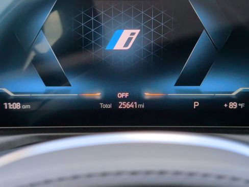 Used 2023 BMW i4 eDrive40 w/ M Sport Package RWD image 16
