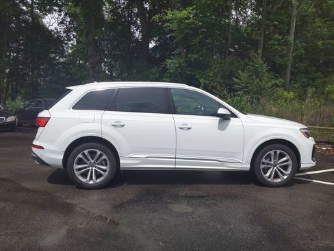 Used 2025 Audi Q7 3.0T Premium Plus AWD/4WD image 8