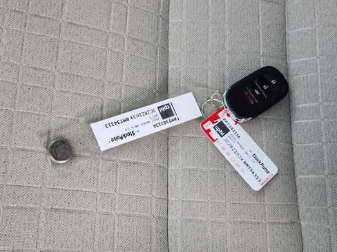 Used 2024 Honda HR-V LX image 33