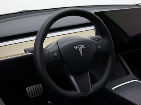Used 2023 Tesla Model 3 Performance AWD/4WD image 10