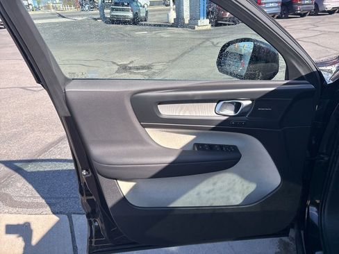 Certified 2023 Volvo XC40 B5 Plus w/ Driver Assist Package image 15