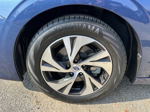 Used 2022 Subaru Legacy Premium image 12