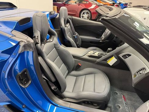 Used 2016 Chevrolet Corvette Z06 w/ 3LZ Preferred Equipment Group RWD image 18