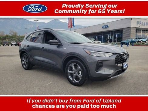 Used 2025 Ford Escape ST-Line w/ Cold Weather Package image 1