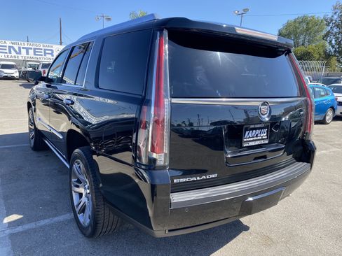 Used 2015 Cadillac Escalade Premium AWD/4WD image 10