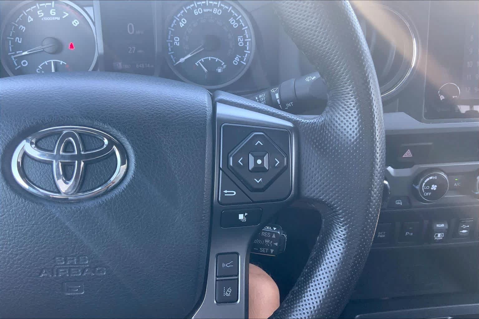 Used 2019 Toyota Tacoma TRD Off-Road w/ Technology Package AWD/4WD image 24