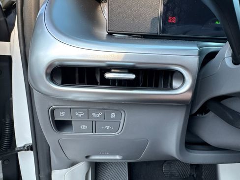 New 2026 Hyundai Ioniq 9 SE AWD/4WD image 23