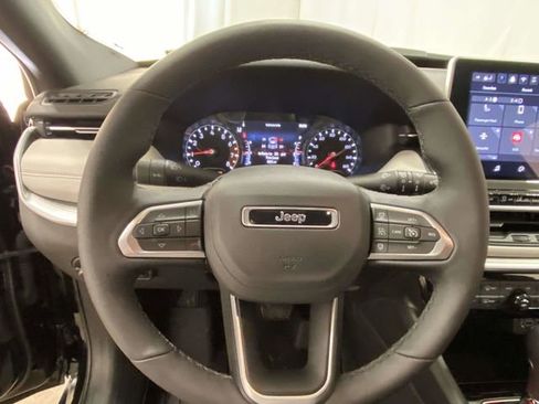 Used 2024 Jeep Compass Limited image 21