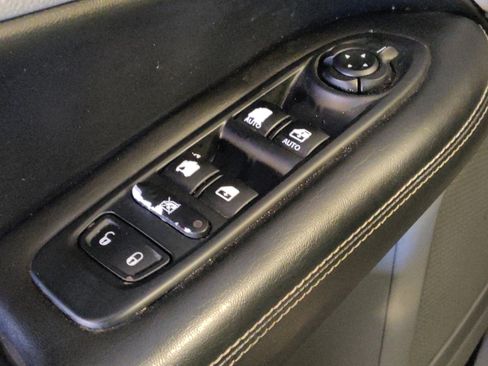 Used 2019 Jeep Compass Latitude FWD image 27