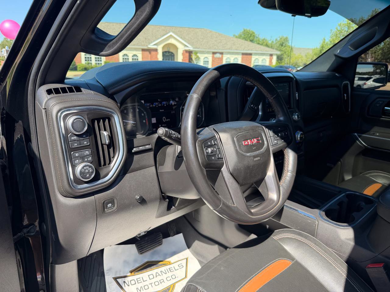 Used 2019 GMC Sierra 1500 AT4 w/ AT4 Premium Package AWD/4WD image 11