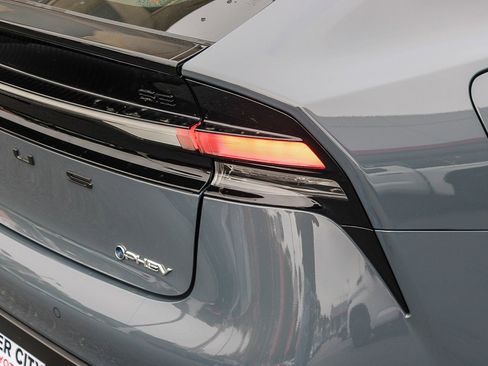 New 2026 Toyota Prius Plug-In Hybrid FWD image 10