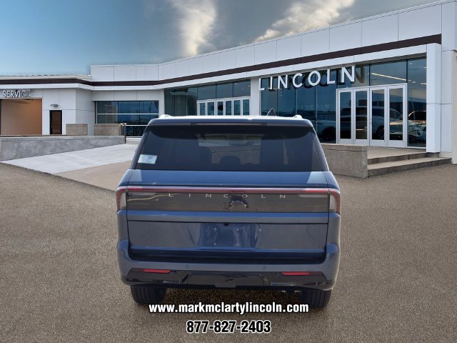 New 2027 Lincoln Navigator Premiere AWD/4WD image 4