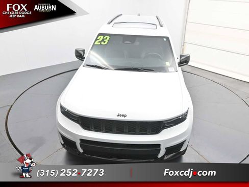 Used 2023 Jeep Grand Cherokee L Altitude AWD/4WD image 28