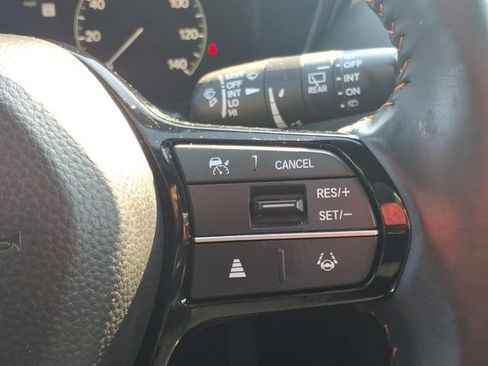 Used 2025 Honda HR-V Sport image 27