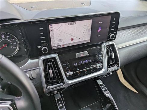 Used 2022 Kia Sorento SX FWD image 12