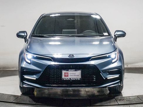 Certified 2025 Toyota Corolla SE w/ SE Premium Package FWD image 3
