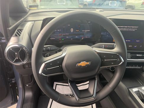 New 2026 Chevrolet Equinox EV LT image 15