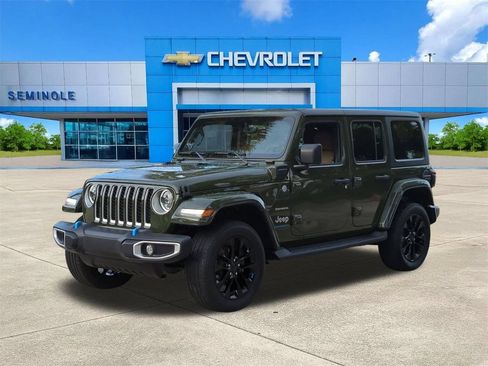 Used 2023 Jeep Wrangler Unlimited Sahara w/ Cold Weather Group AWD/4WD image 2