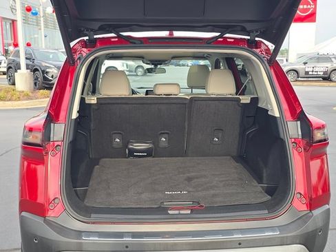 Certified 2021 Nissan Rogue SV w/ Premium Package FWD image 15