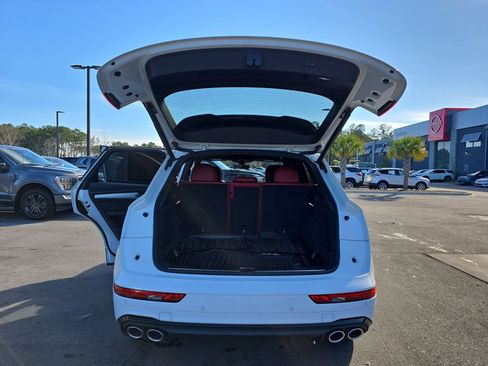 Used 2021 Audi SQ5 Prestige w/ Prestige Package image 16