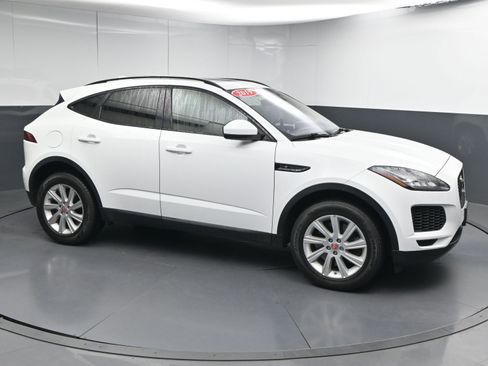 Used 2019 Jaguar E-PACE S image 4