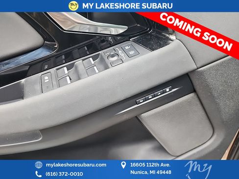 Used 2024 Land Rover Range Rover Evoque Dynamic SE AWD/4WD image 11