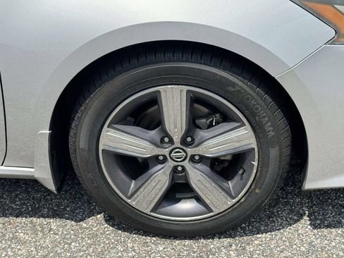 Certified 2022 Nissan Altima 2.5 SL FWD image 9