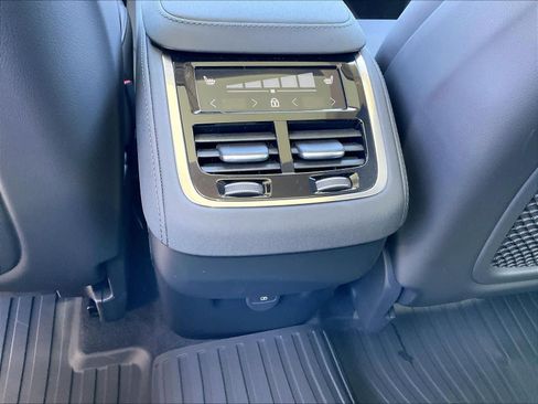 New 2026 Volvo XC90 B6 Plus w/ Protection Package Premier AWD/4WD image 16