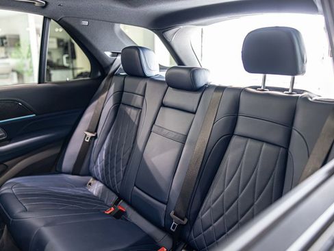 Used 2025 Mercedes-Benz GLE 63 AMG S image 33